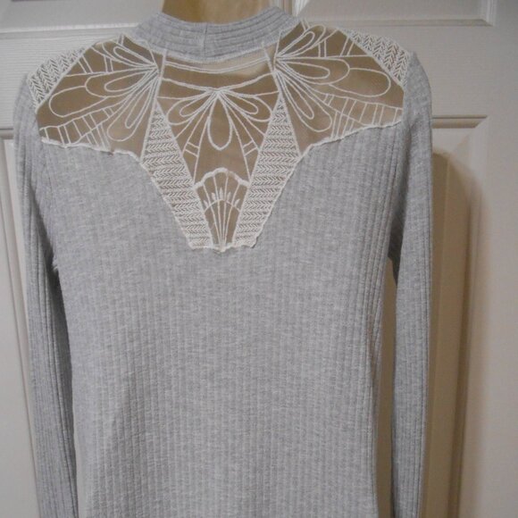 CUTE LE LIS OPEN-FRONT CARDIGAN SWEATER GRAY SIZE S/CHICO LACE BACK & SHOULDERS - Picture 1 of 15